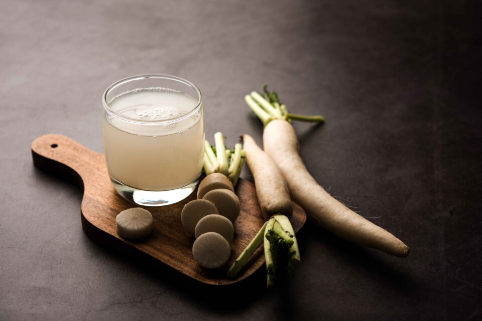 AYURVEDIC DOCTOR SAYS DRINKING RADISH JUICE IS GOOD FOR HEALTH