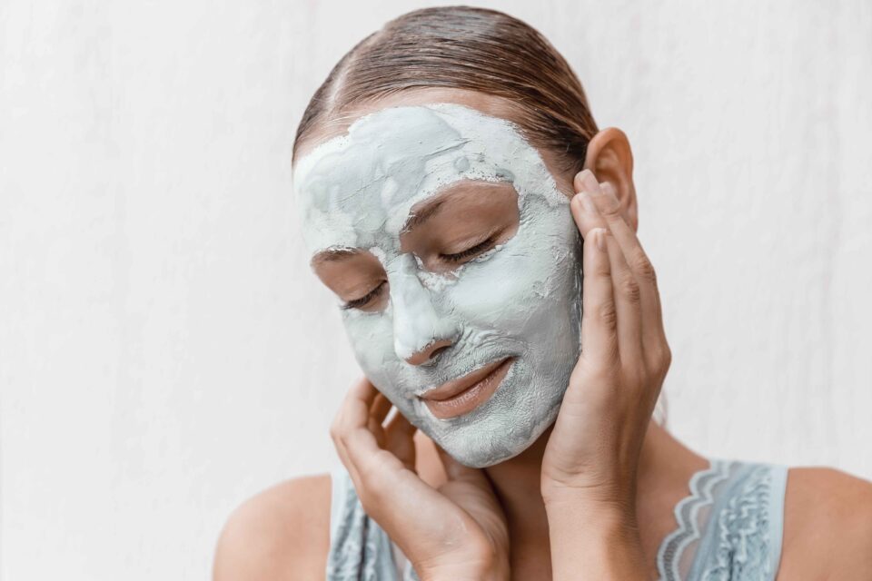 AYURVEDIC DOCTOR GIVES TIPS TO FACIAL DRY SKIN MANAGEMENT NATURALLY