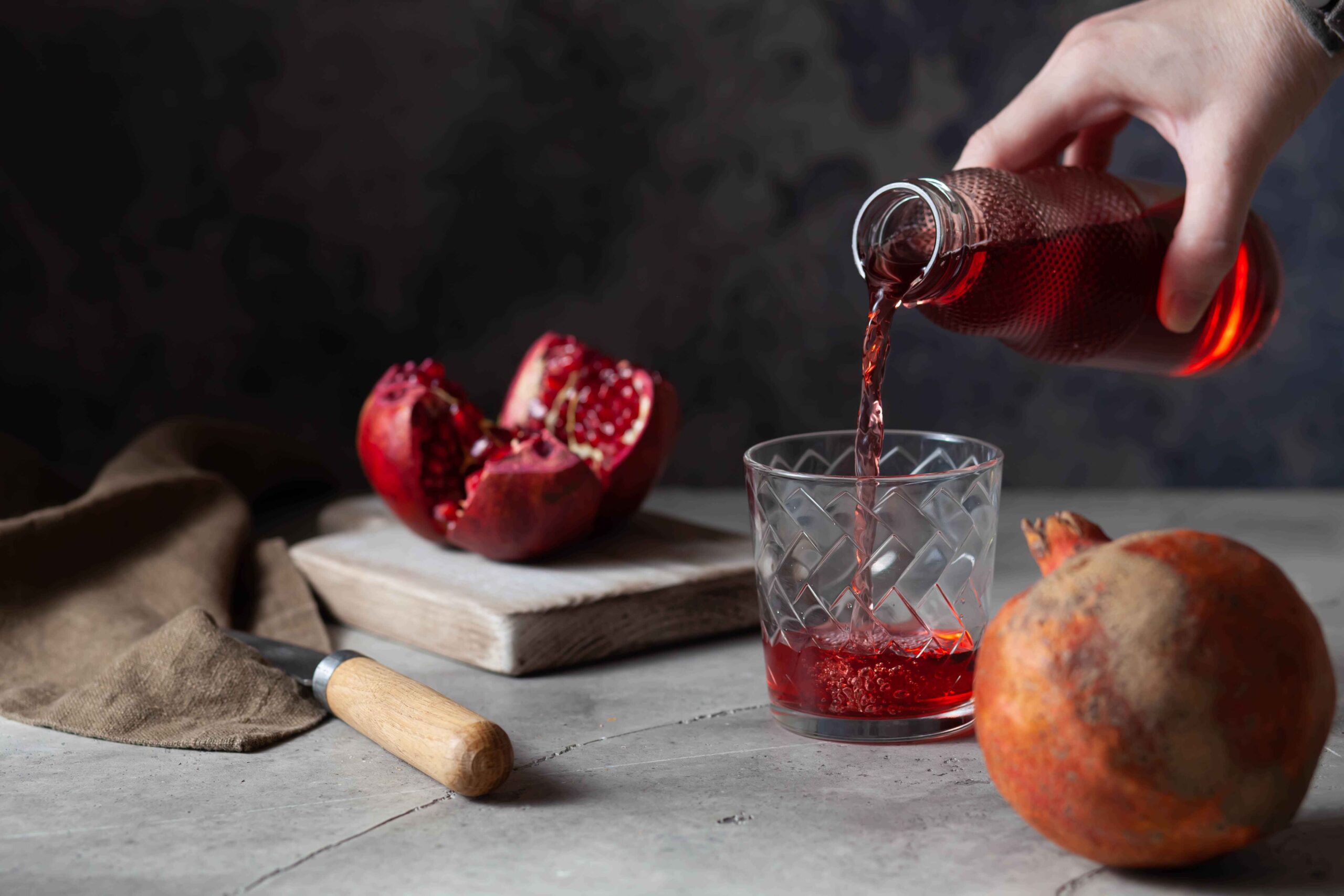 AYURVEDIC DOCTOR SAYS POMEGRANATE JUICE HEALTH BENEFITS