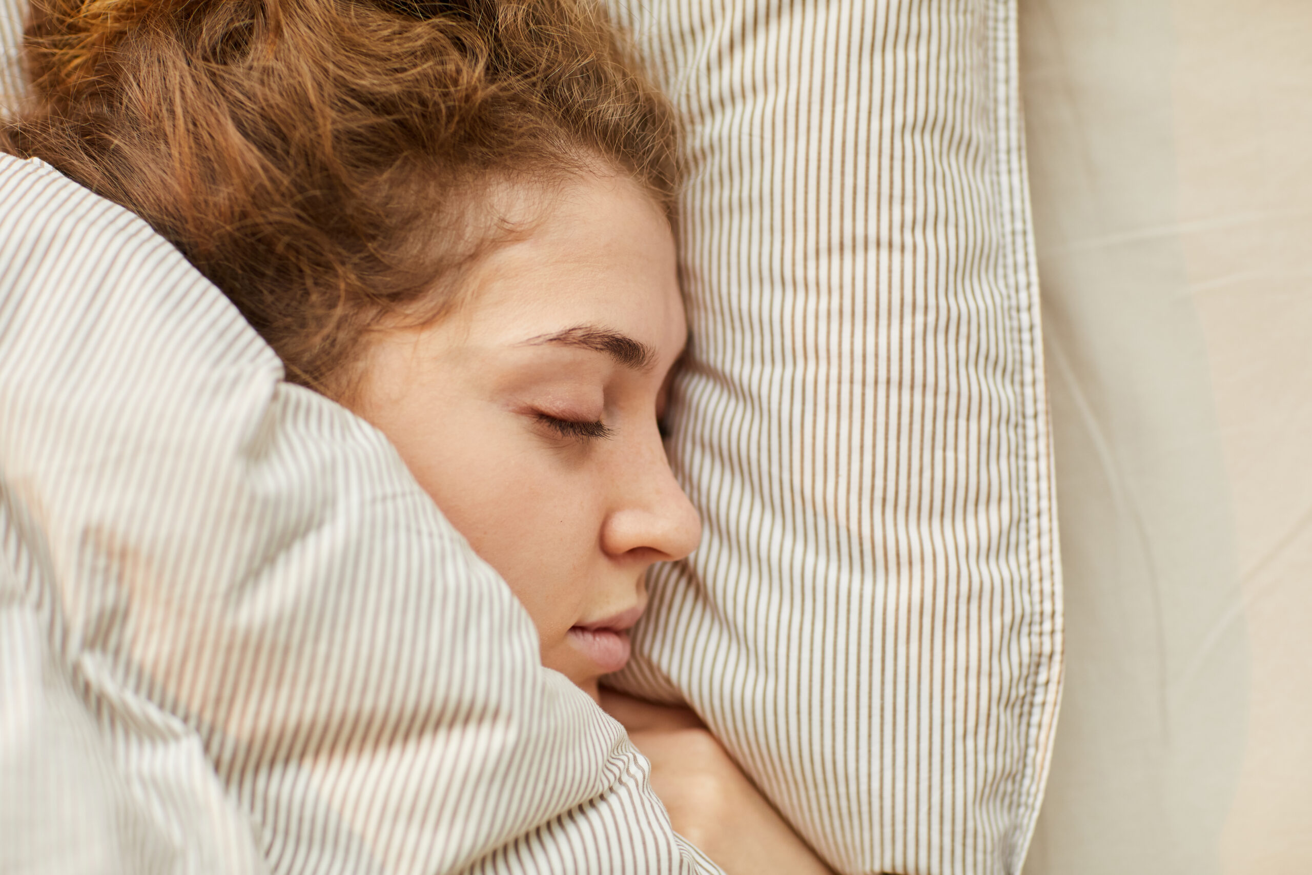 Top 10 Health Benefits of Sleeping Naked - Improve Sleep Quality, Skin