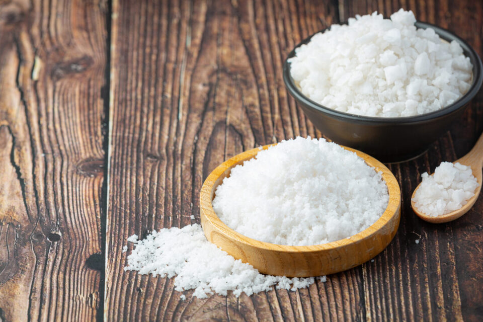 can high blood pressure patients eat salt?