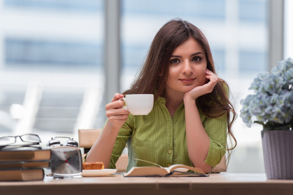 How much tea is safe to drink a day?