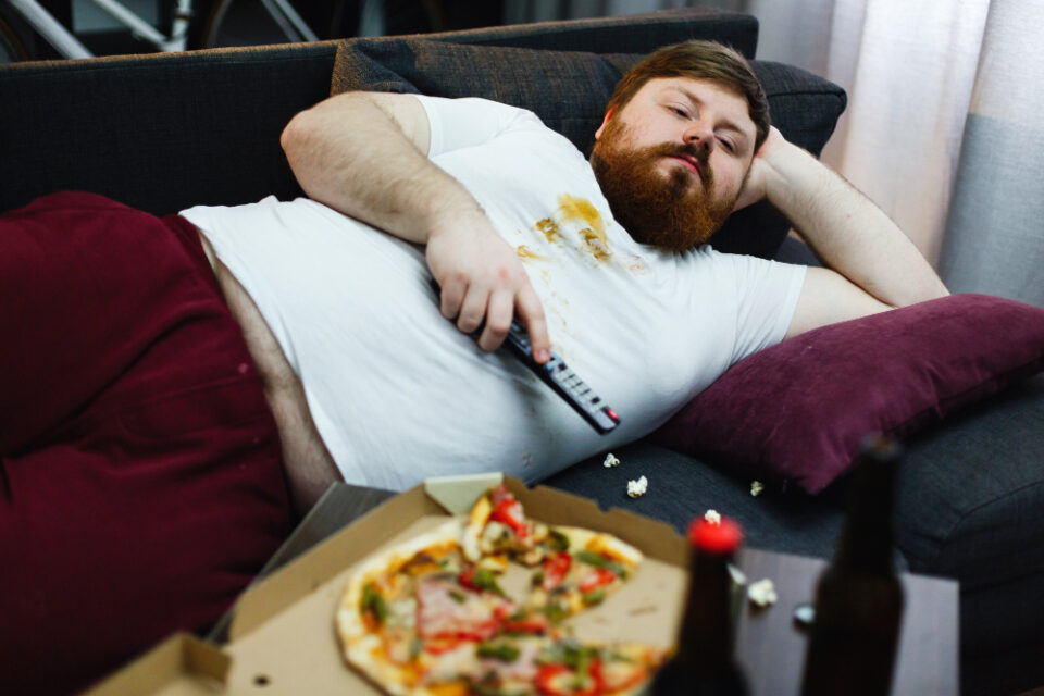 Losing one hour of sleep and weight gain